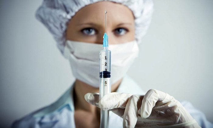 Если у человека появились нестерпимые боли, для ускорения действия препарата лучше вводить его с помощью инъекций